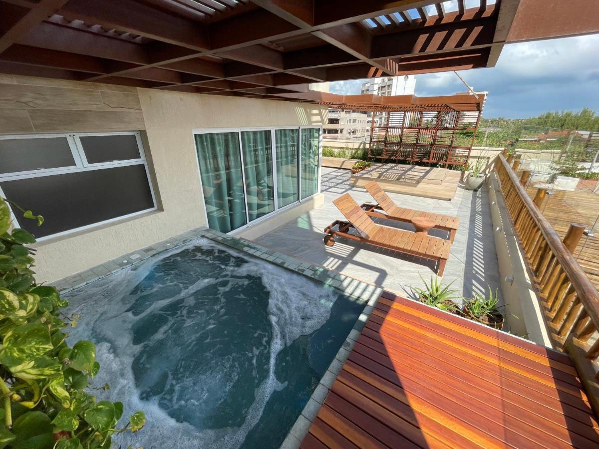 Gran Mareiro Hotel Fortaleza  Zewnętrze zdjęcie Rooftop pool at the Grand at Moon Palace